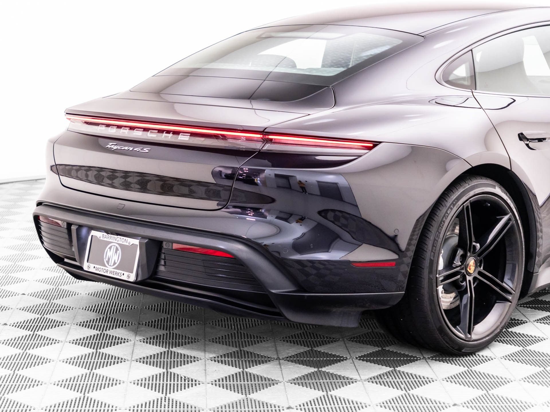 Used 2020 Porsche Taycan 4S AWD/4WD image 39