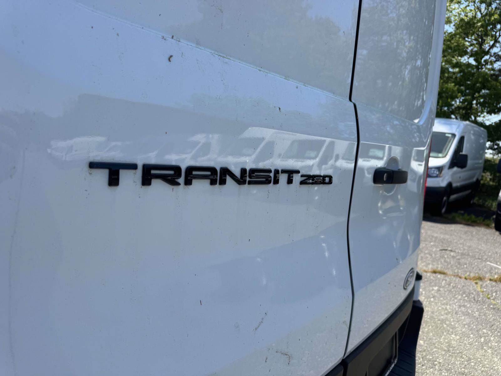 New 2026 Ford Transit 250 148 Medium Roof RWD image 7