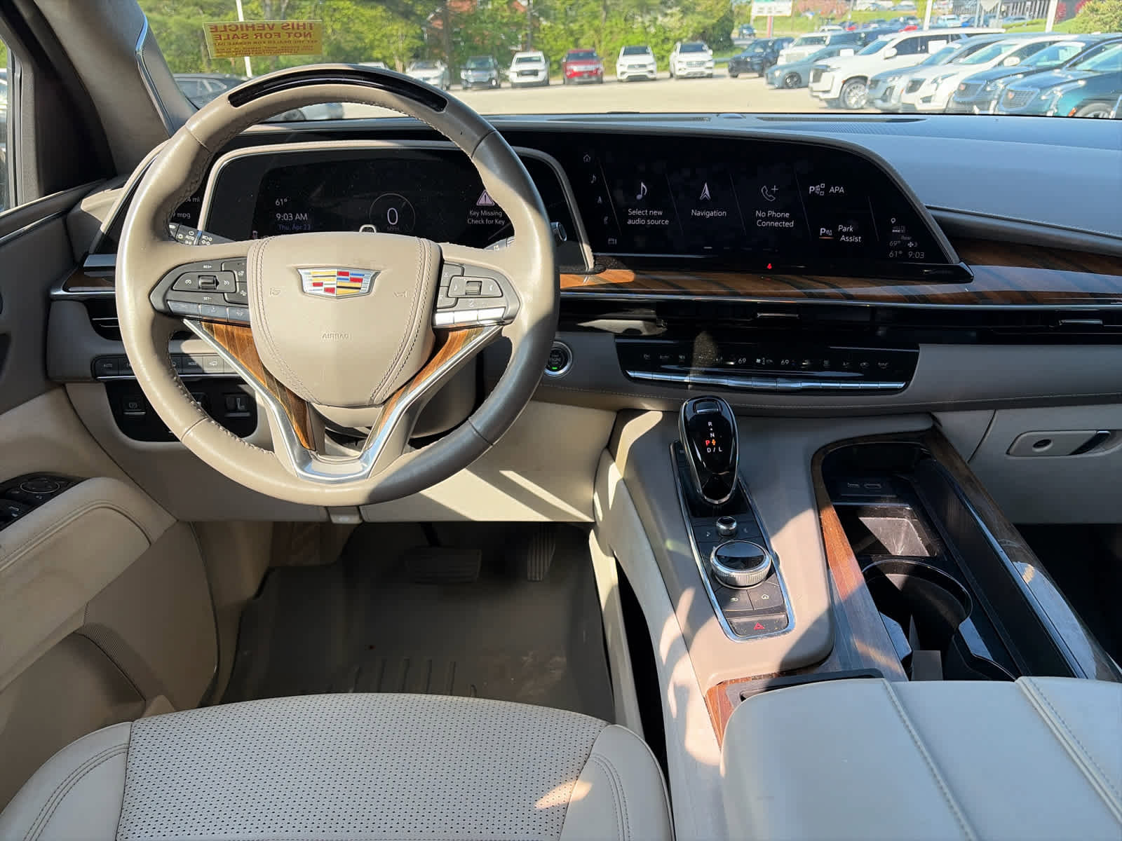 Used 2021 Cadillac Escalade ESV Premium Luxury Platinum AWD/4WD image 12