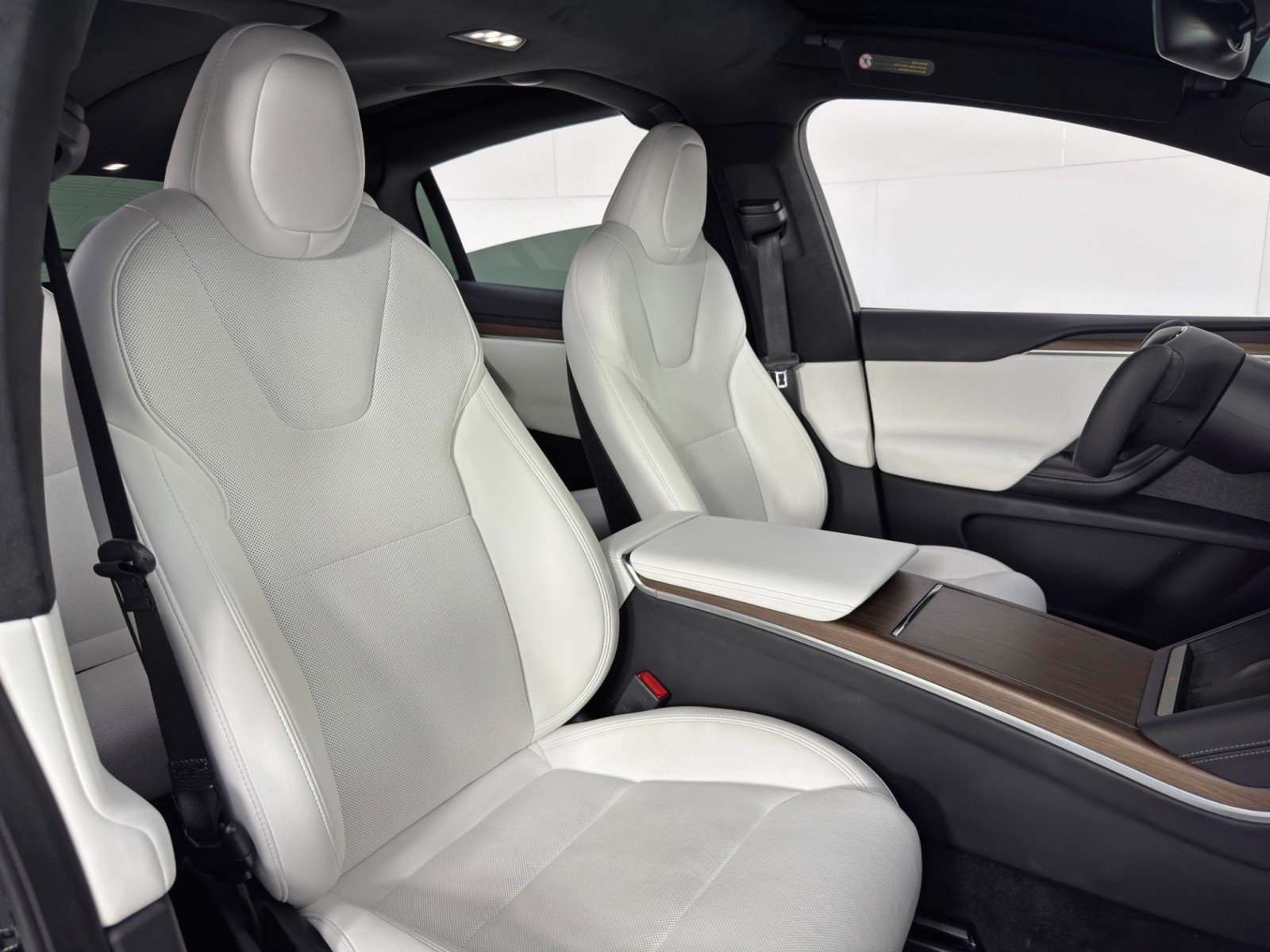 Used 2023 Tesla Model X image 39