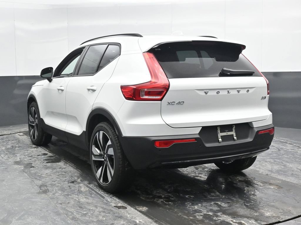 New 2026 Volvo XC40 B5 Ultra w/ Protection Package Premier image 8
