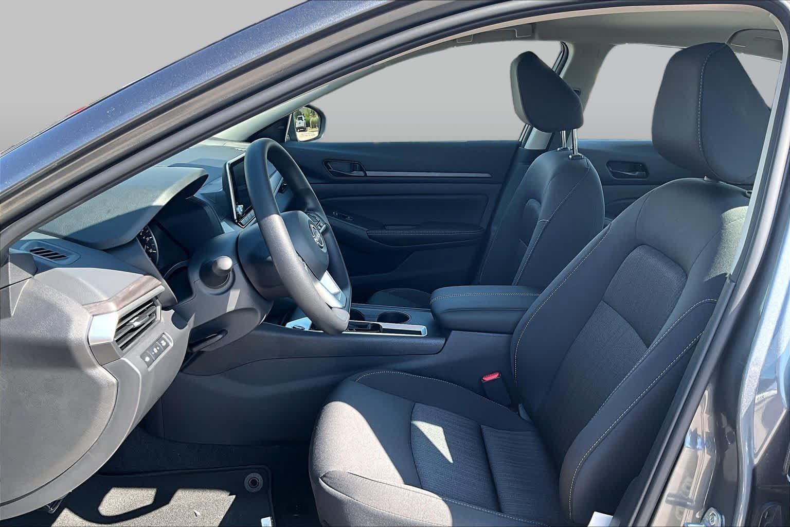 New 2026 Nissan Altima 2.5 SV FWD image 9