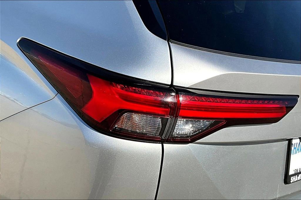 Used 2024 Mitsubishi Outlander SE image 24