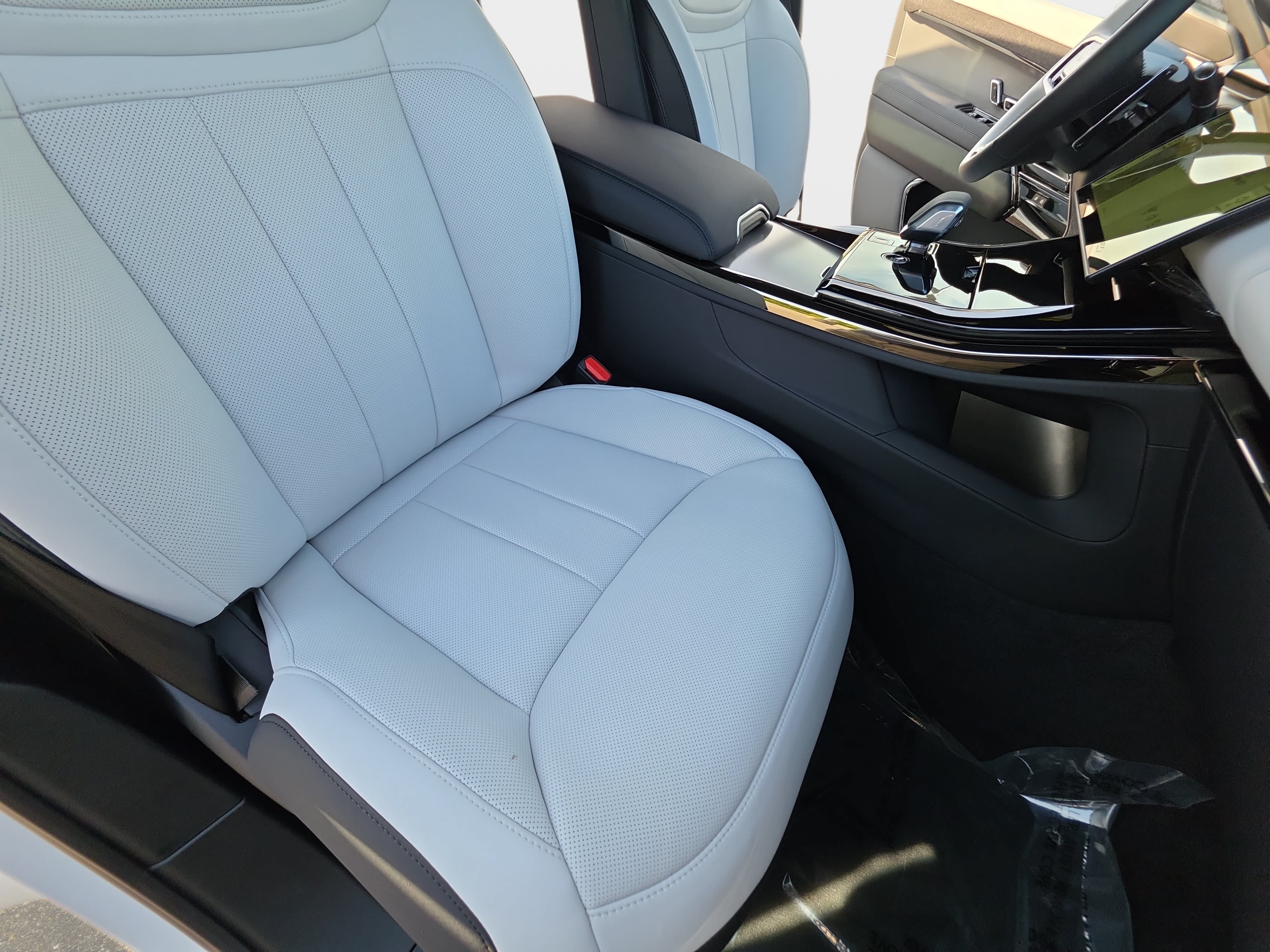 New 2026 Land Rover Range Rover Sport Dynamic SE AWD/4WD image 10