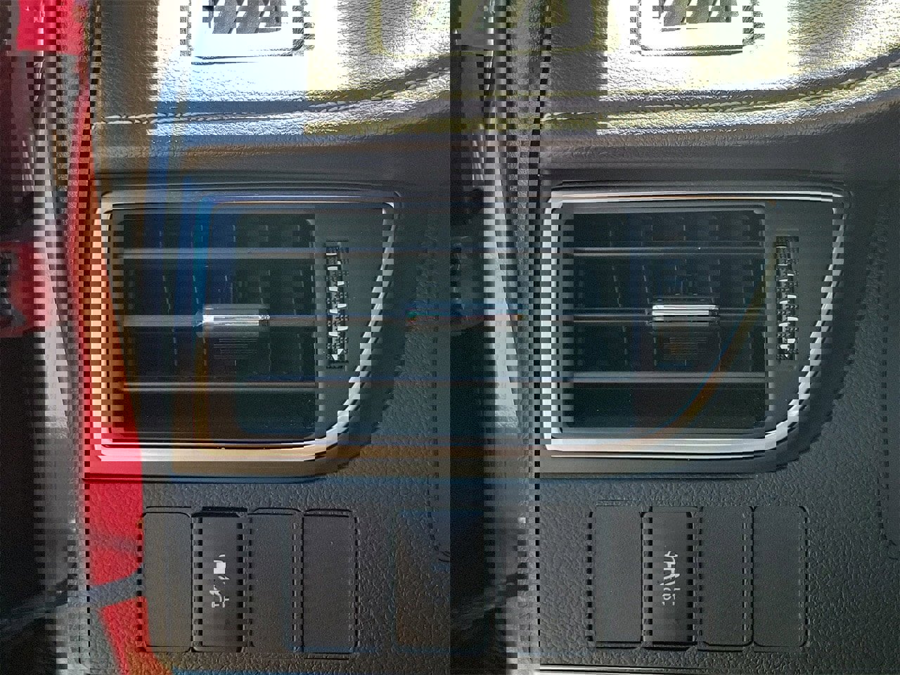 Used 2017 Toyota Camry SE image 29