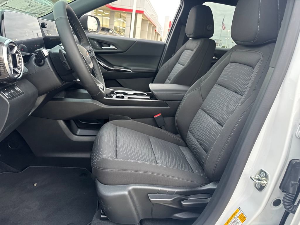 New 2026 Chevrolet Equinox LT w/ Safety and Technology Package image 14