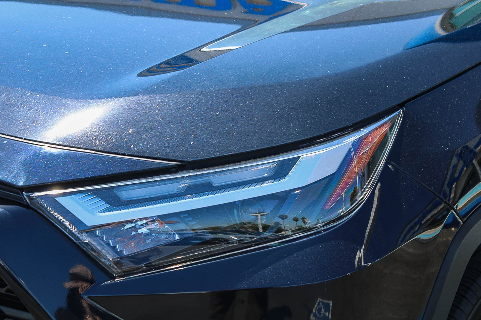 Used 2024 Toyota RAV4 LE AWD/4WD image 5