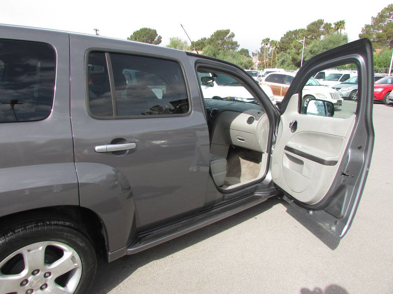 Used 2006 Chevrolet HHR LT FWD image 11