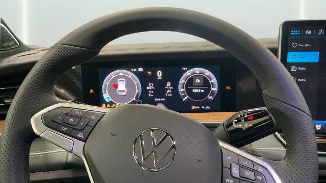 New 2026 Volkswagen Tiguan SEL R-Line AWD/4WD image 20