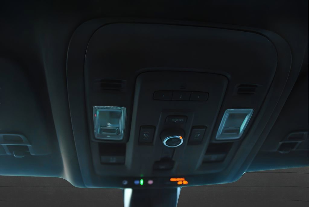 Used 2022 GMC Yukon SLT w/ SLT Premium Package image 28