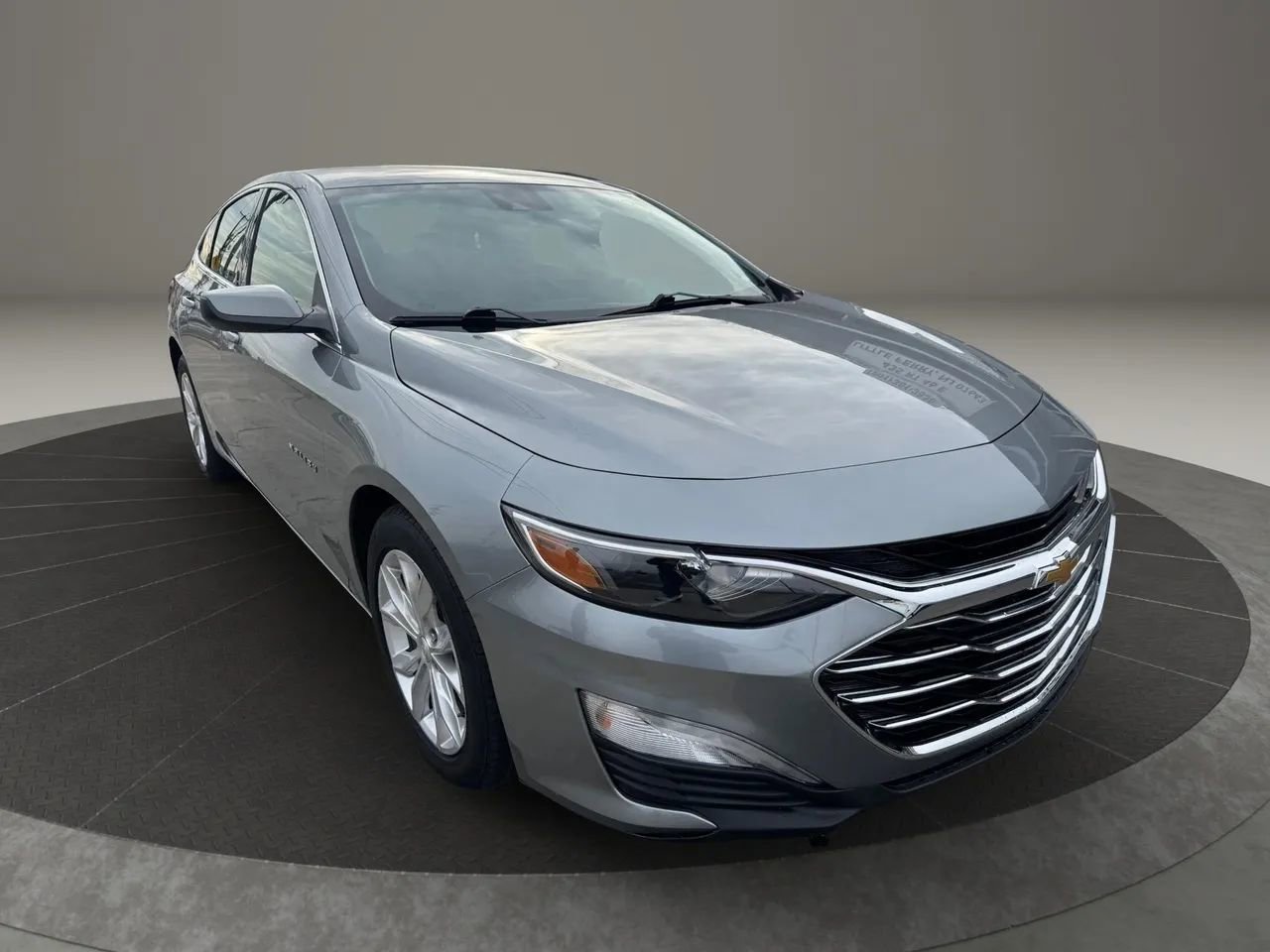 Used 2024 Chevrolet Malibu LT FWD image 3