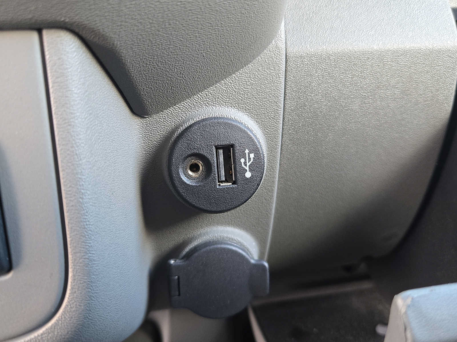 Used 2019 Nissan Frontier SL AWD/4WD image 27