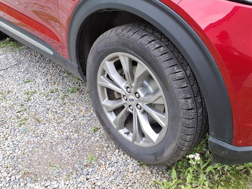 Used 2022 Ford Explorer Limited w/ Equipment Group 301A AWD/4WD image 8