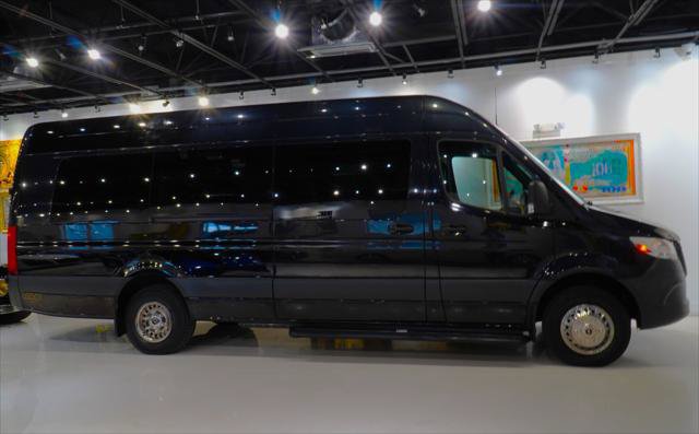 Used 2020 Mercedes-Benz Sprinter 3500 image 4