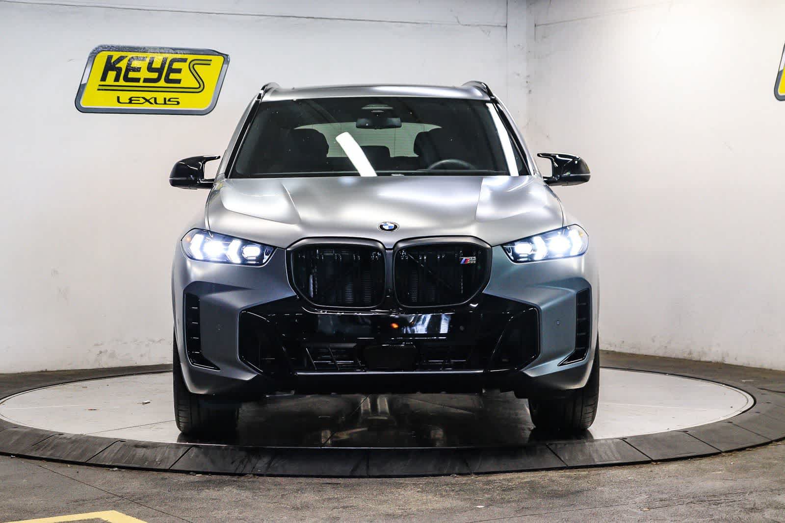 Used 2026 BMW X5 M60i w/ Parking Assistance Package AWD/4WD image 3