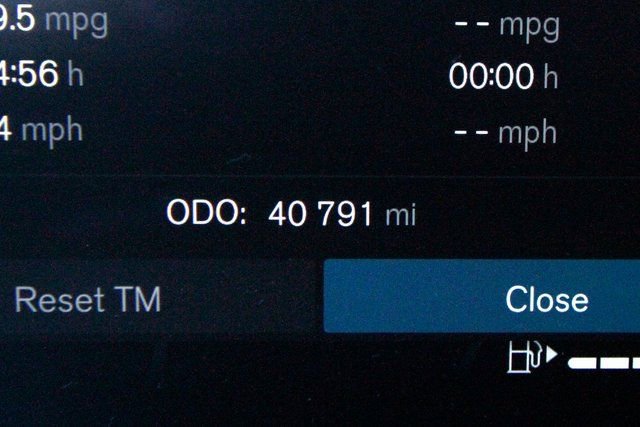 Certified 2023 Volvo XC90 B6 Ultimate w/ Protection Package Premier image 5