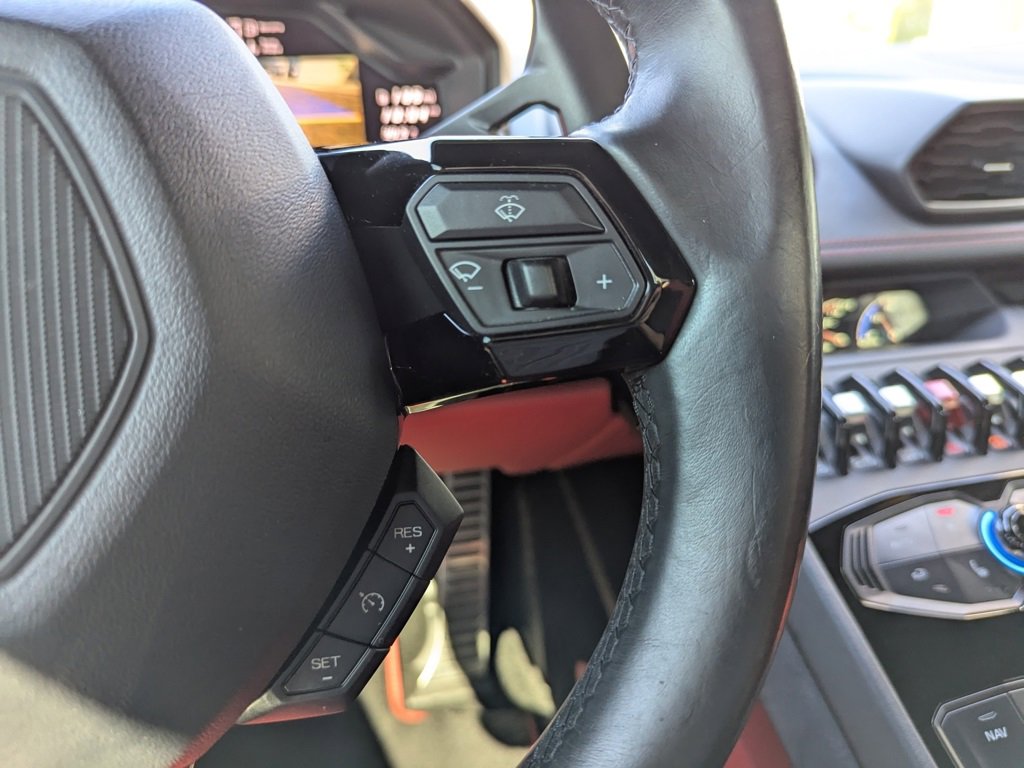 Used 2017 Lamborghini Huracan LP 610-4 image 39