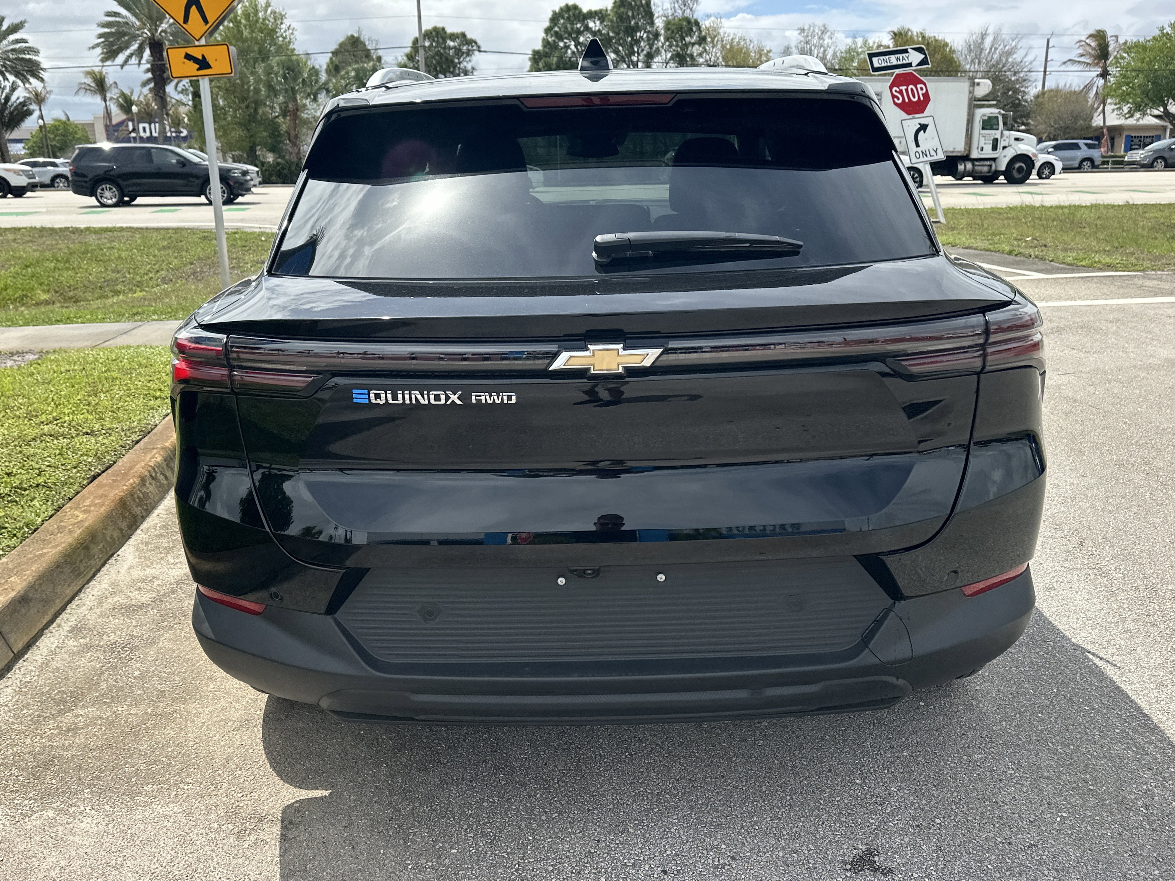 New 2026 Chevrolet Equinox EV LT image 6