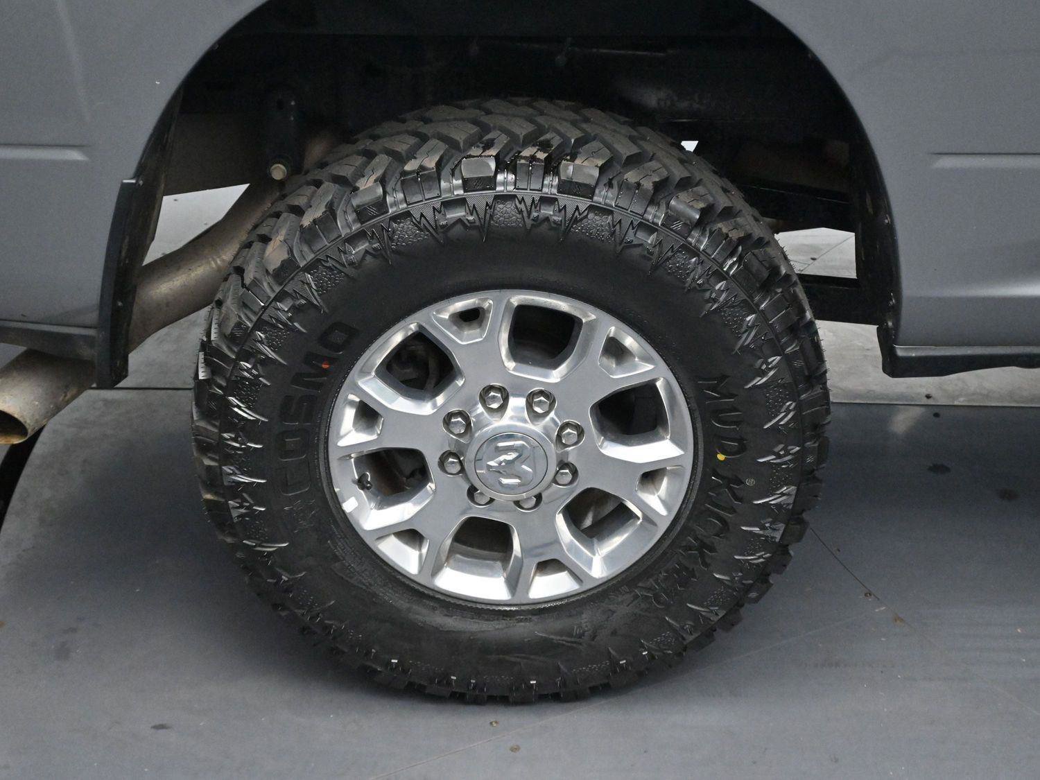 Used 2024 RAM 2500 Laramie w/ Safety Group image 34