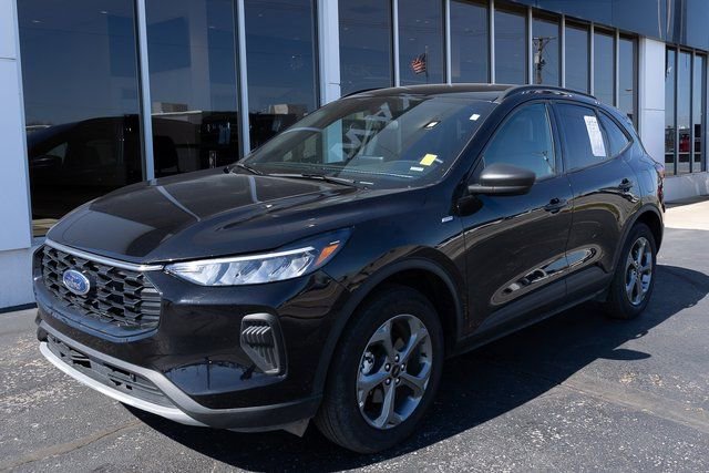 Used 2025 Ford Escape ST-Line image 8