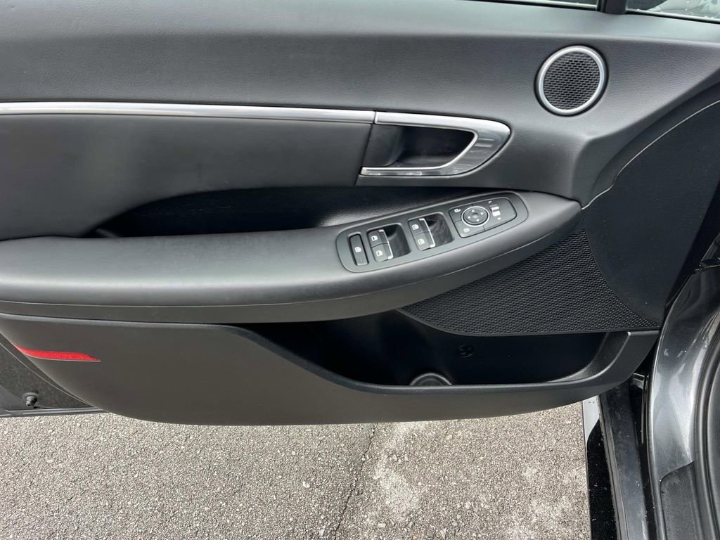 Used 2023 Hyundai Sonata SEL w/ Preferred Accessory Package image 24