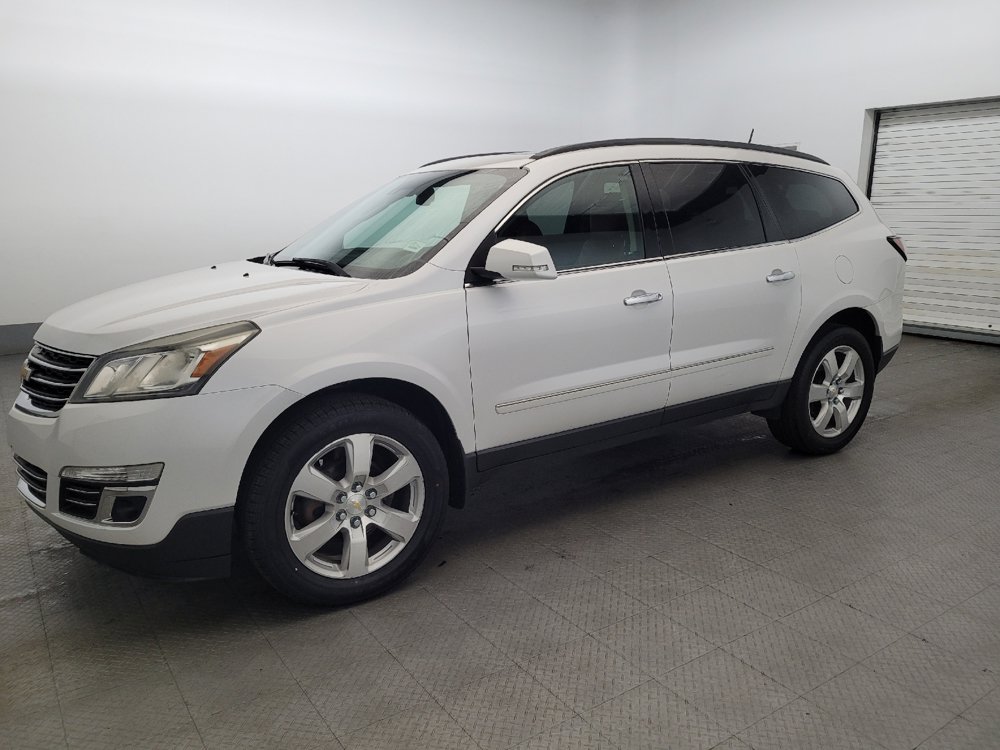 Used 2017 Chevrolet Traverse Premier FWD image 2