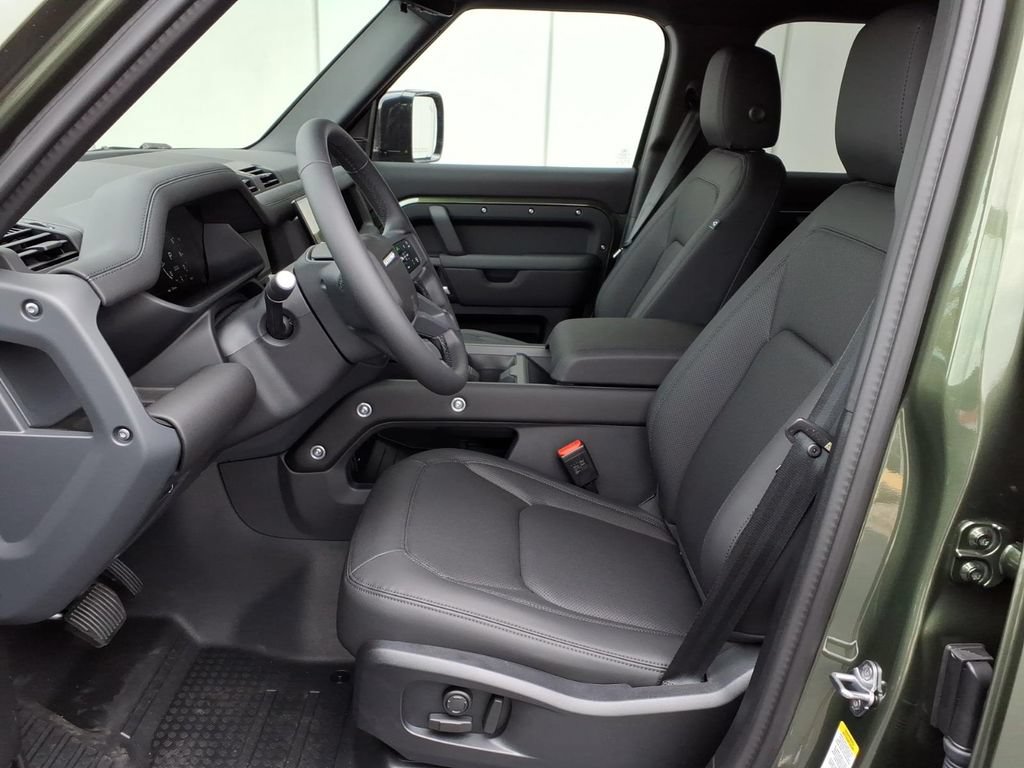 New 2026 Land Rover Defender 110 S AWD/4WD image 10