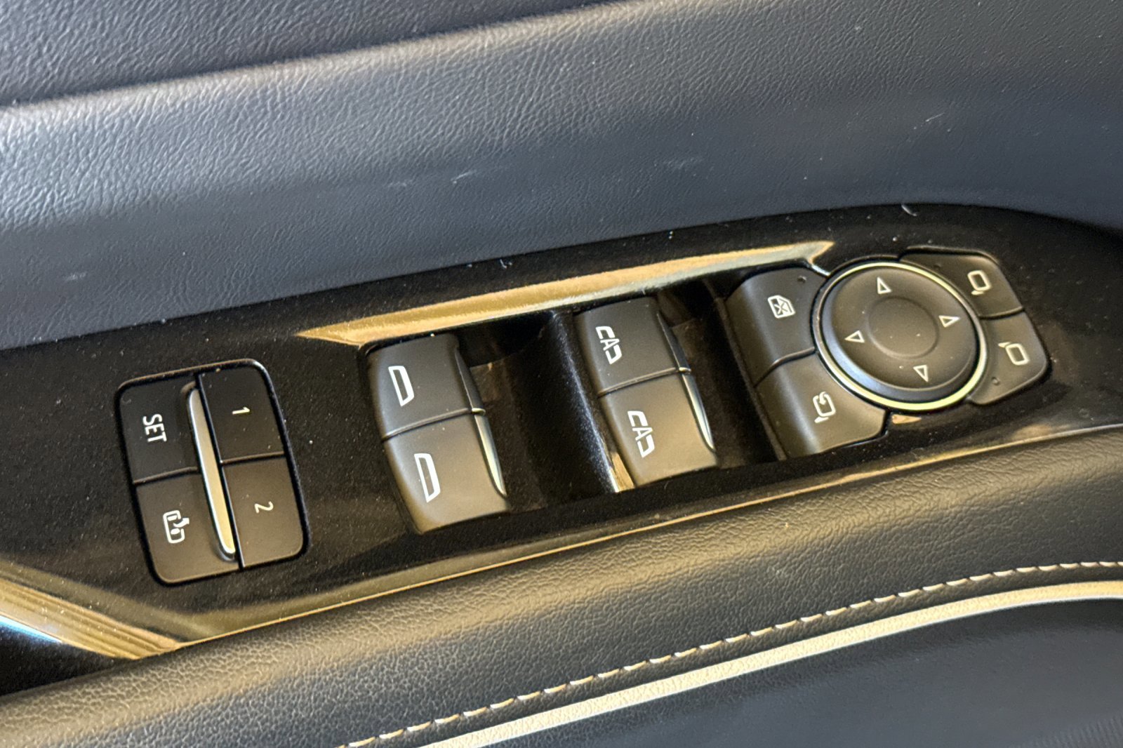 Used 2023 Cadillac Escalade ESV Sport w/ Touring Package AWD/4WD image 13