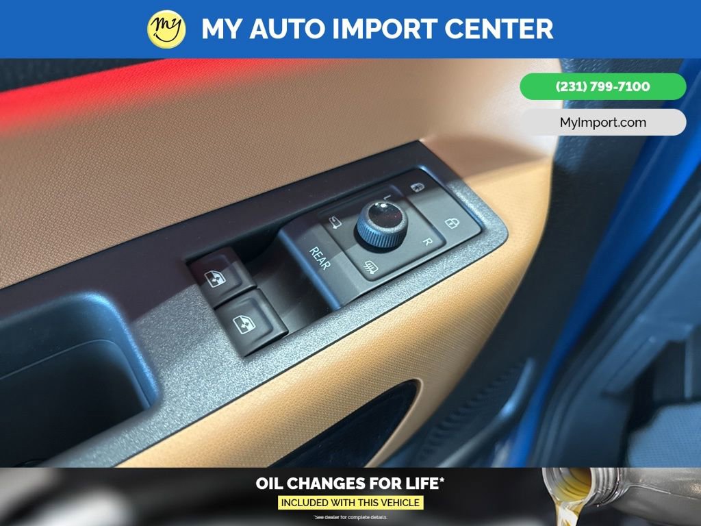 Used 2025 Volkswagen ID. Buzz Pro S image 9