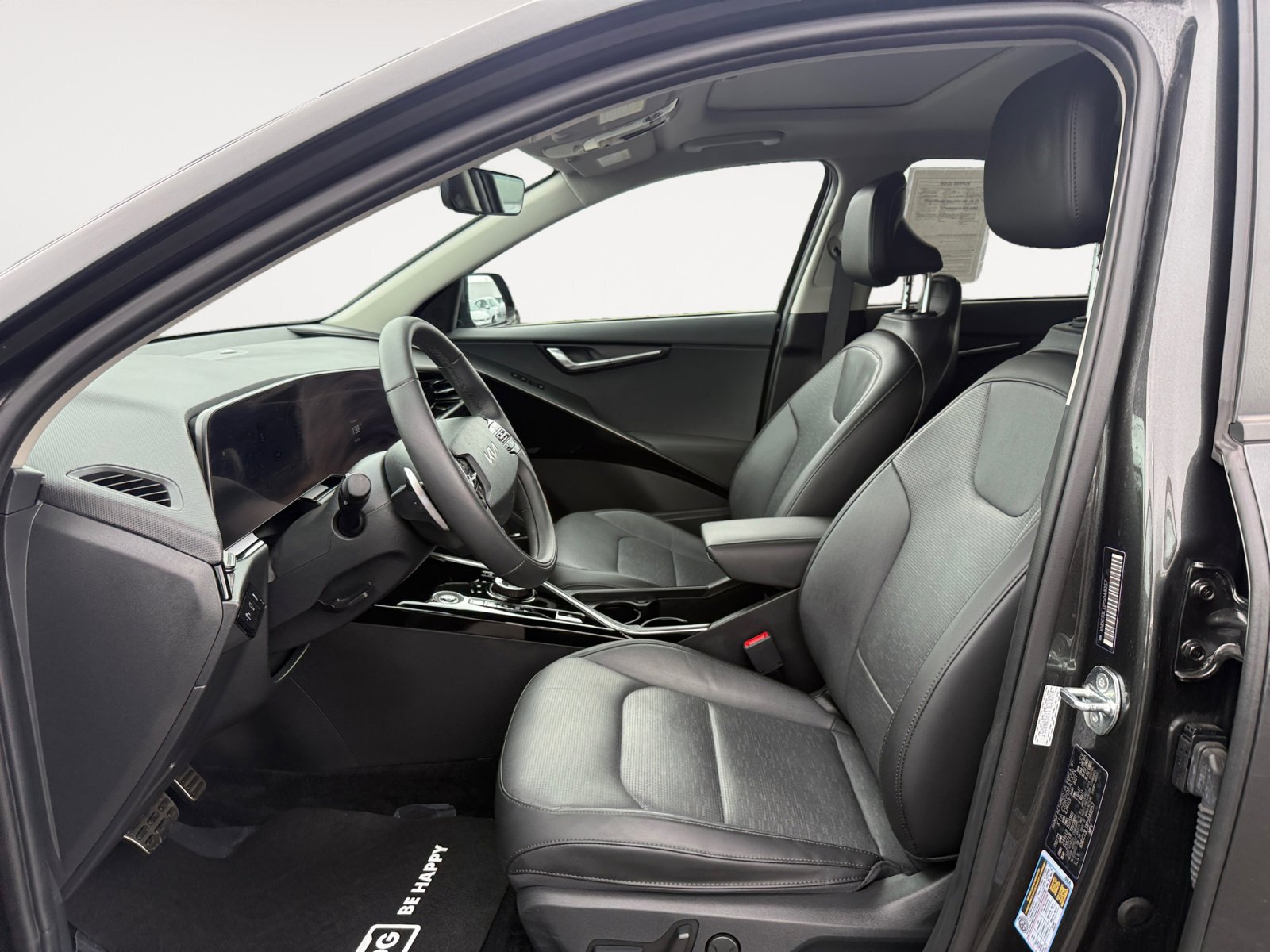 Used 2023 Kia Niro Wave w/ Wave Preserve Package FWD image 10