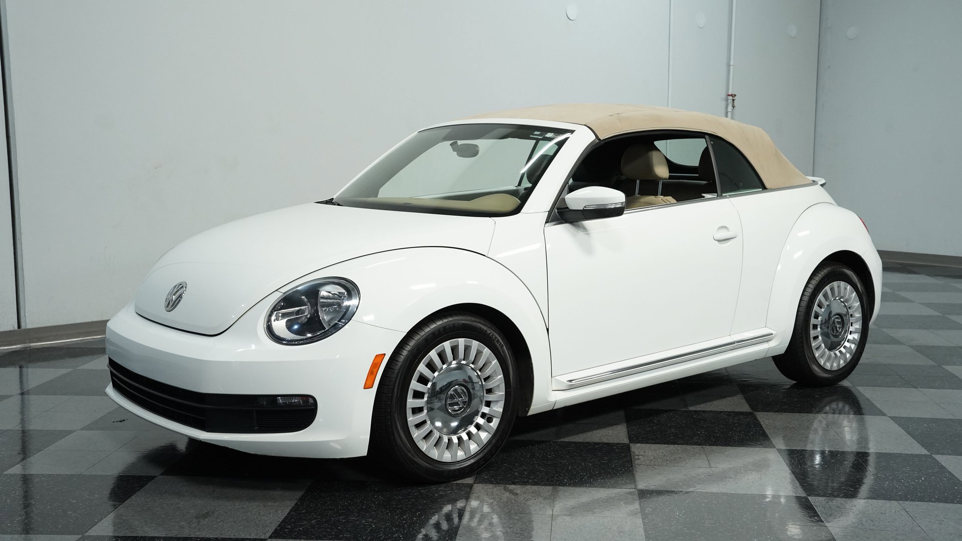 Used 2014 Volkswagen Beetle 1.8T image 6