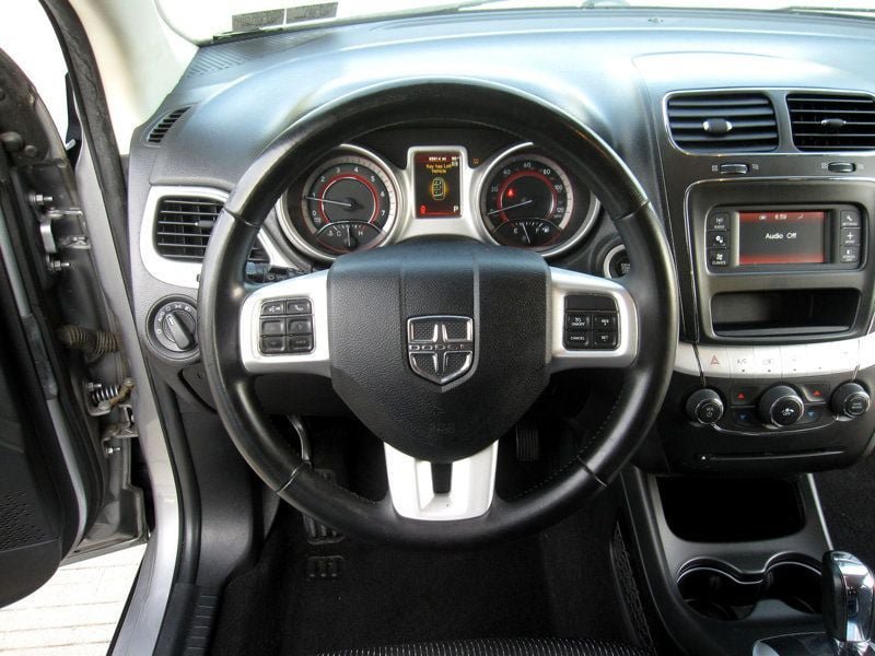 Used 2018 Dodge Journey SE FWD image 19