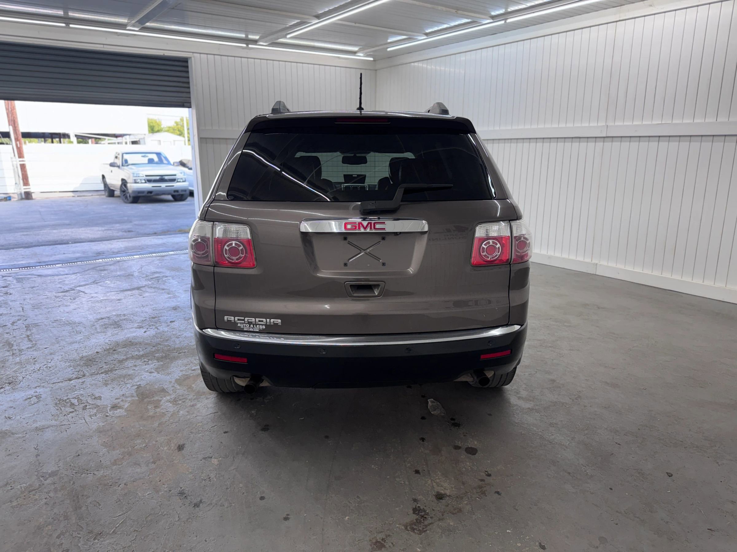 Used 2011 GMC Acadia SLT image 6