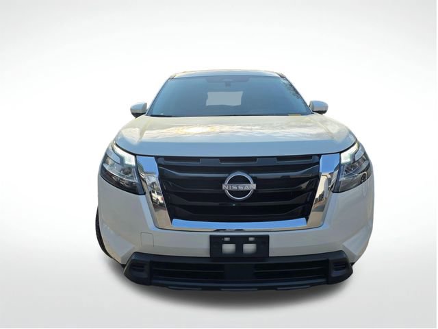 Used 2022 Nissan Pathfinder SV w/ SV Premium Package image 3