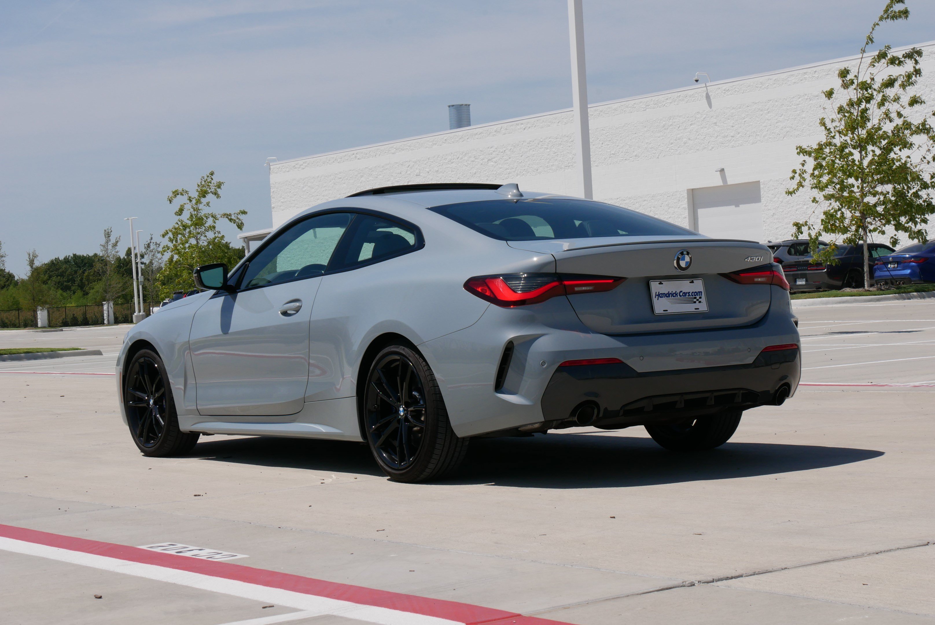 Used 2022 BMW 430i Coupe w/ M Sport Package RWD image 7