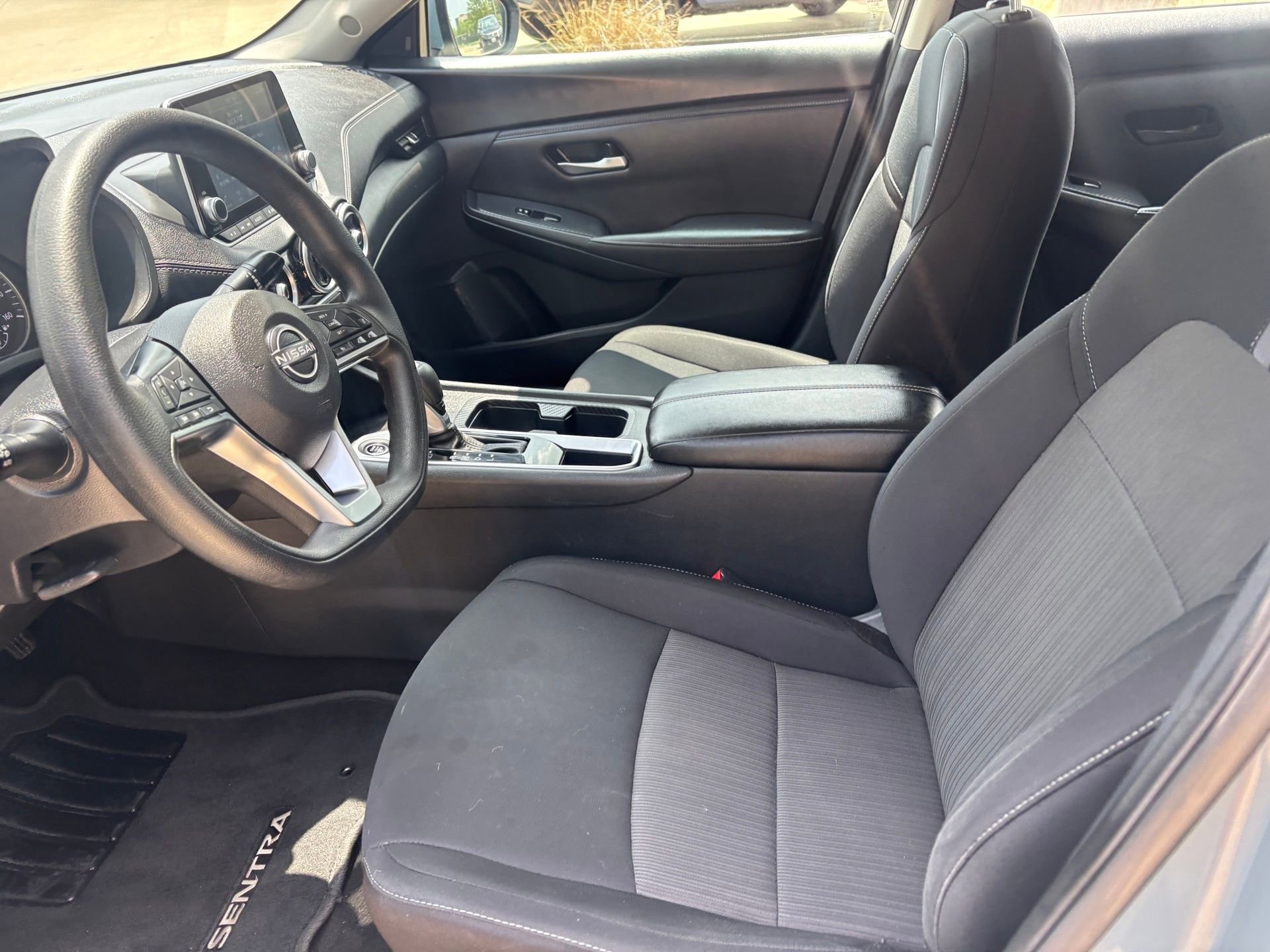 Used 2024 Nissan Sentra SV FWD image 10