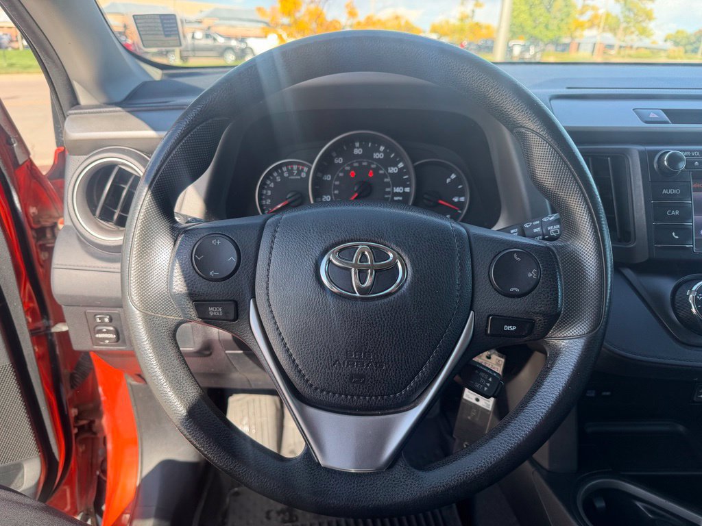 Used 2016 Toyota RAV4 LE AWD/4WD image 13
