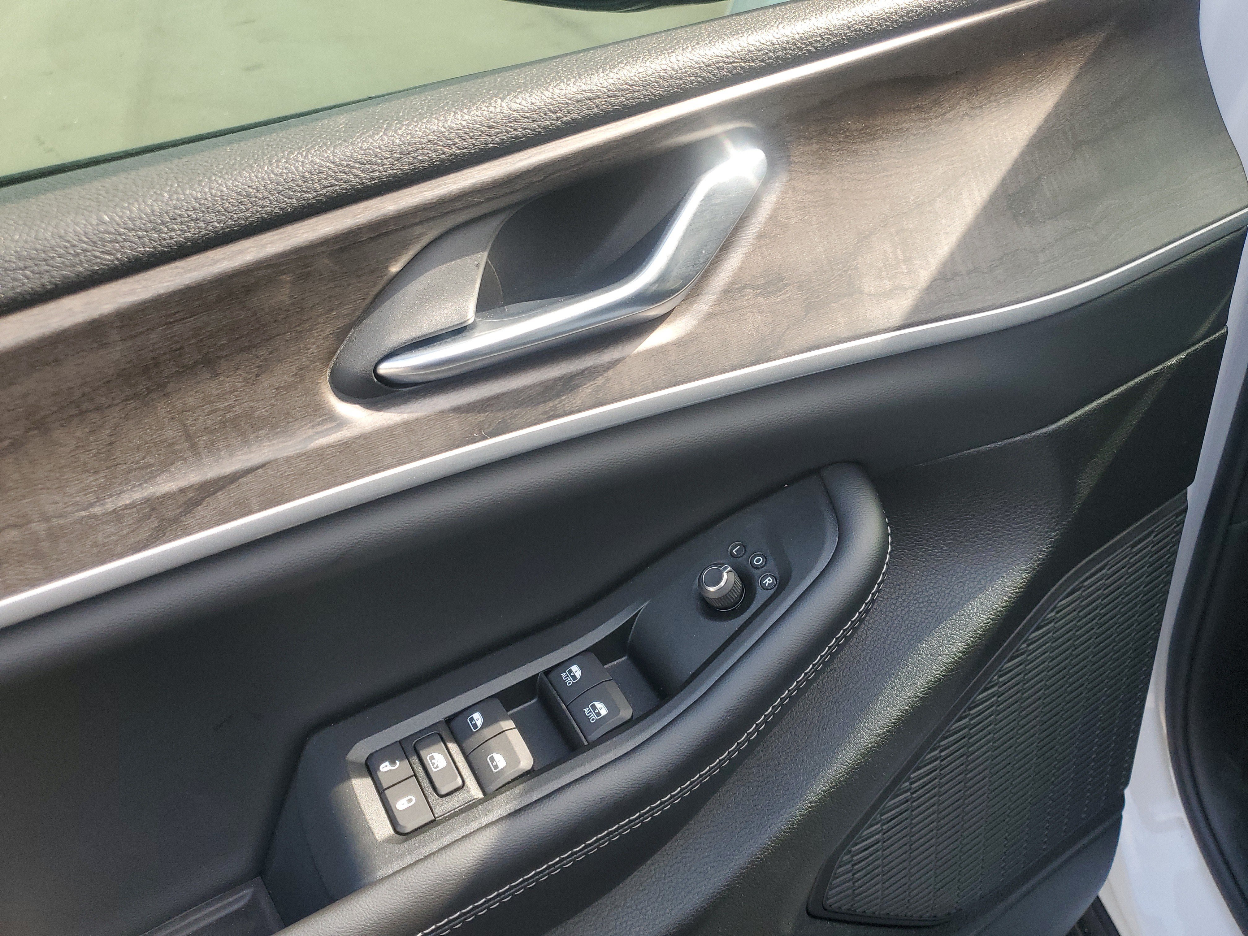 New 2026 Jeep Grand Cherokee Altitude RWD image 13
