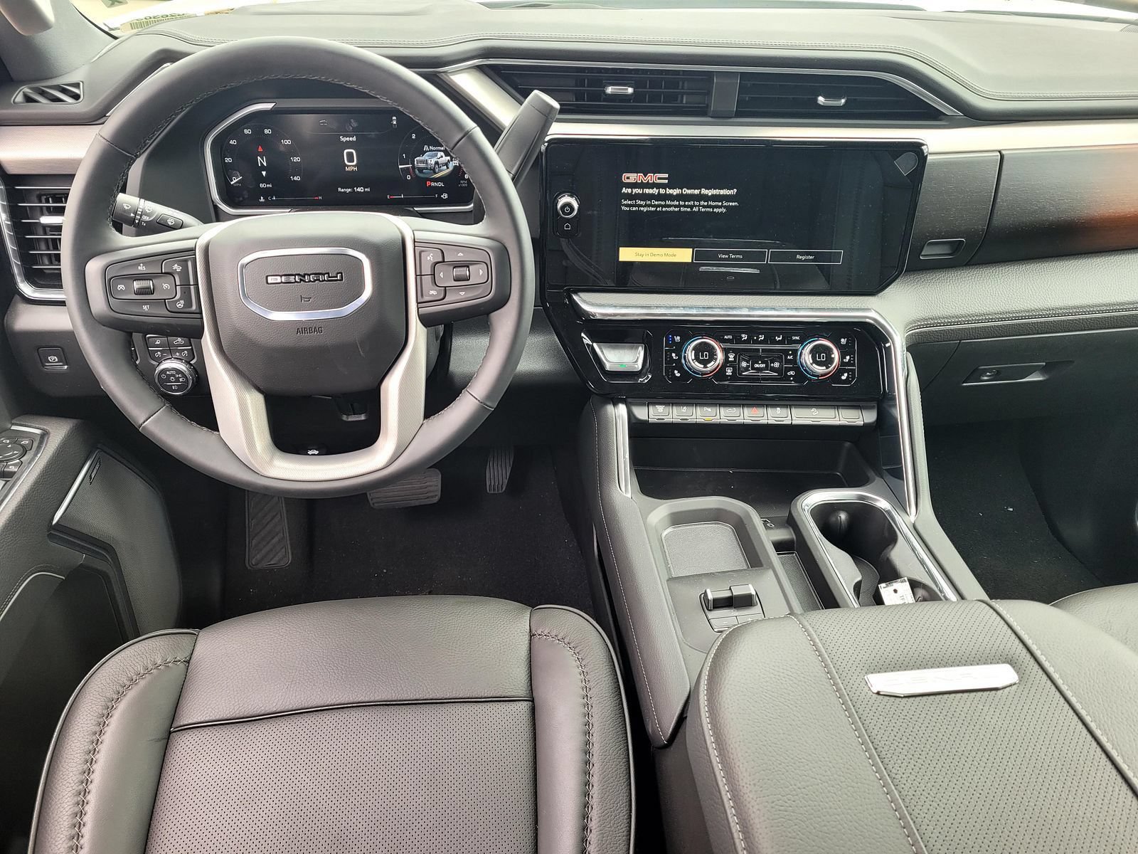 New 2026 GMC Sierra 2500 Denali w/ Denali Reserve Package AWD/4WD image 7