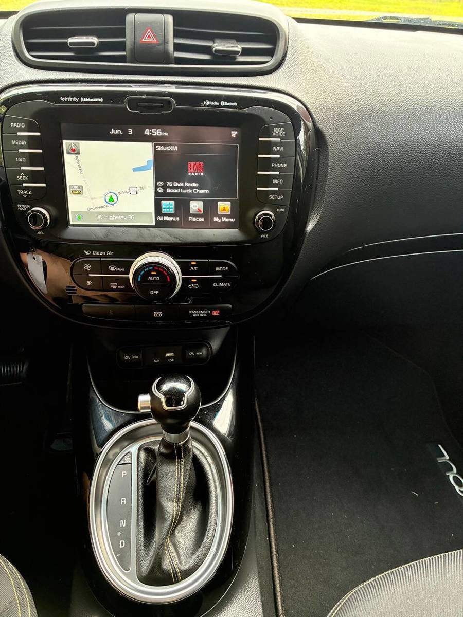 Used 2015 Kia Soul + w/ Audio Package FWD image 14