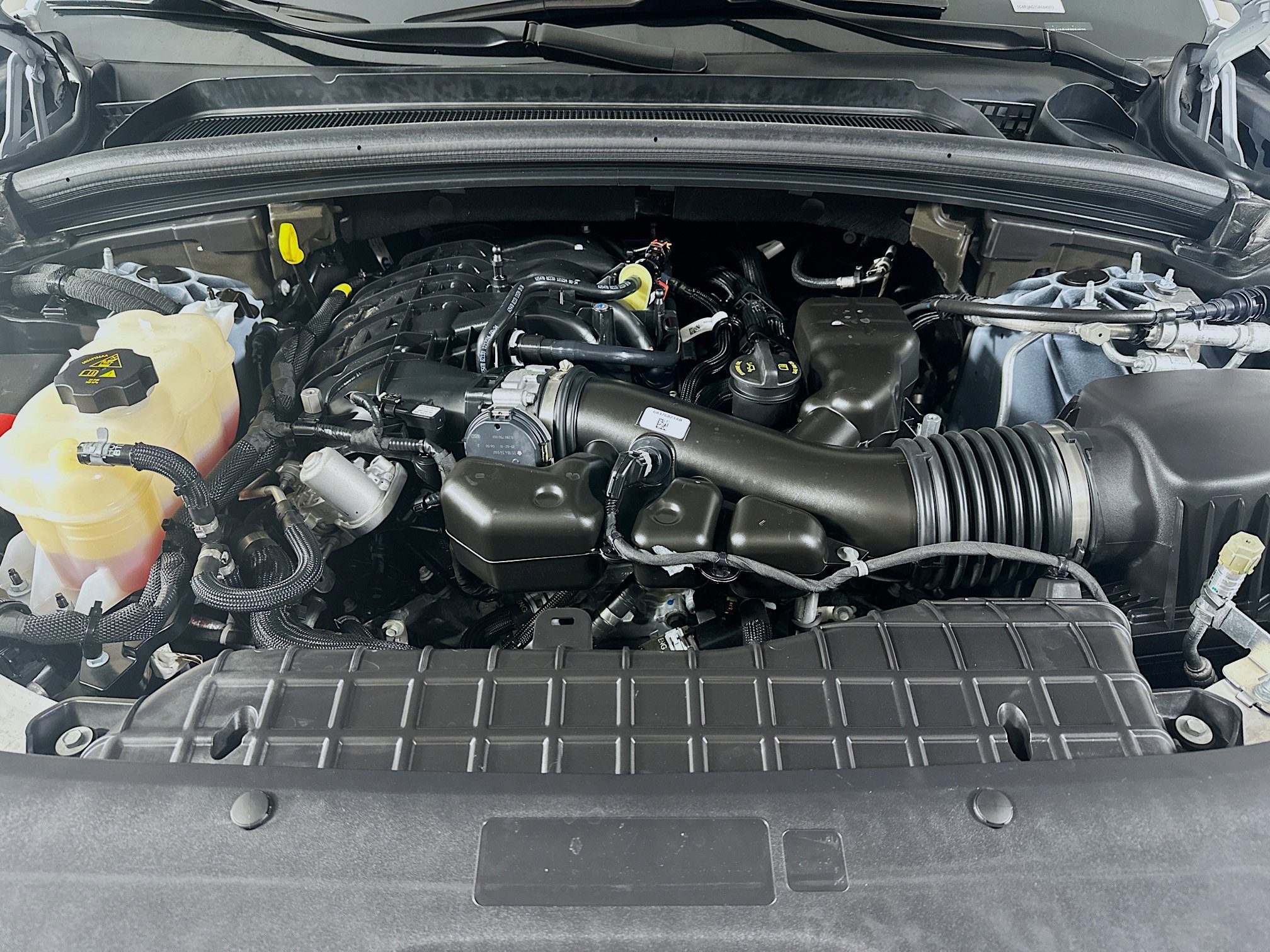 Used 2025 Jeep Grand Cherokee L Laredo image 33