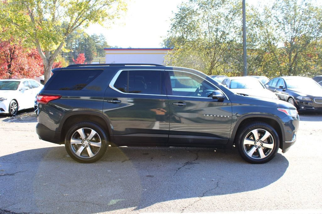 Used 2018 Chevrolet Traverse LT image 9