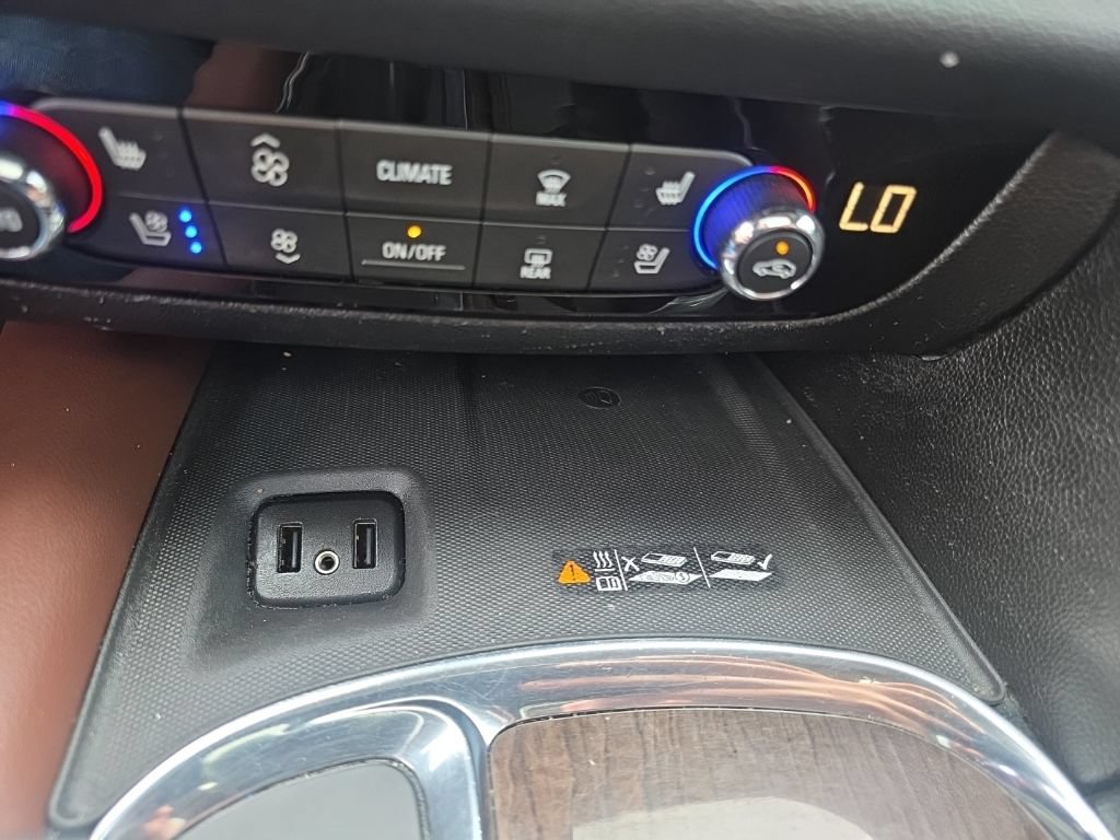 Used 2018 Buick Enclave Avenir w/ Avenir Technology Package AWD/4WD image 25
