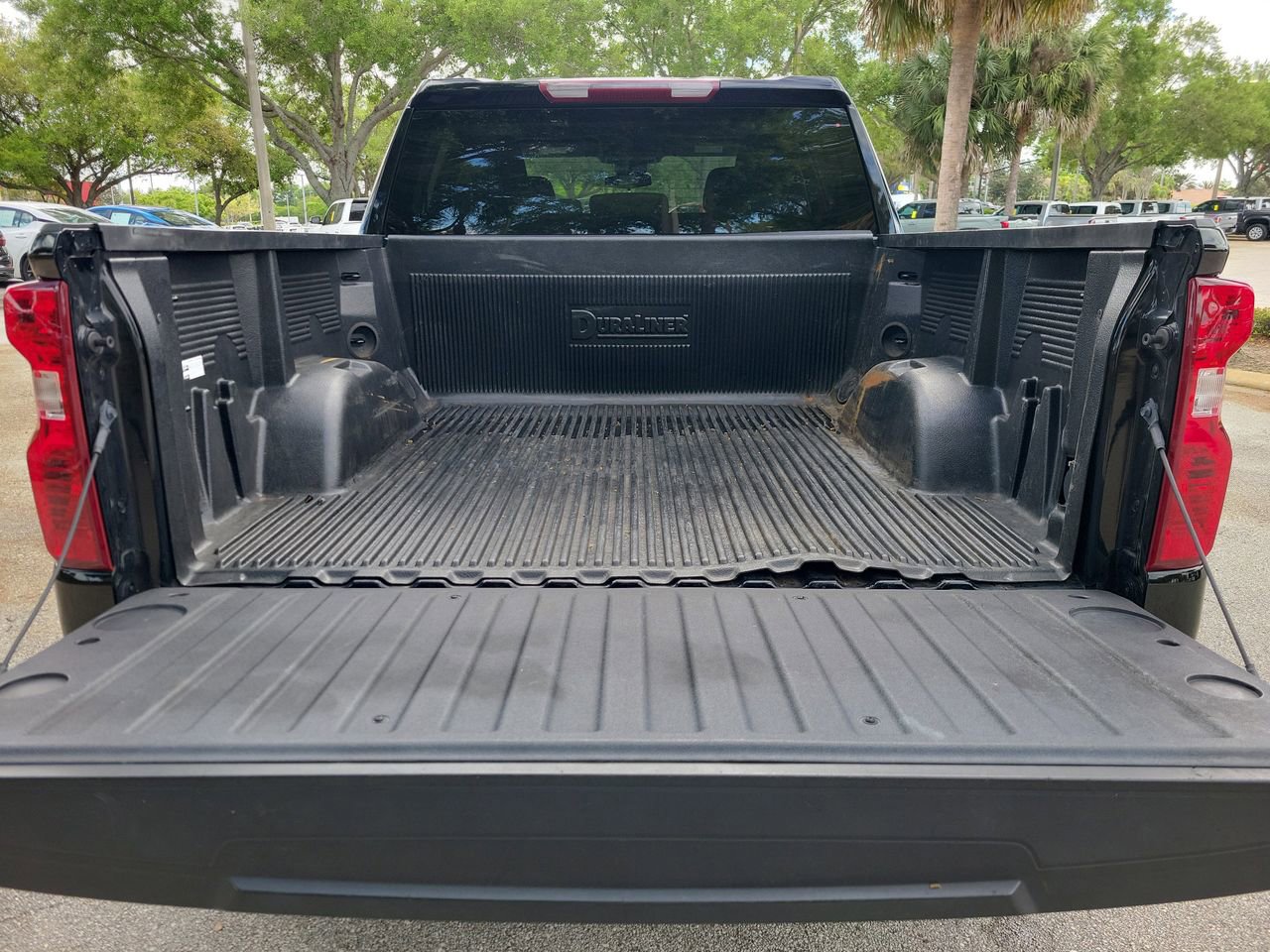 Used 2023 Chevrolet Silverado 1500 Custom image 8