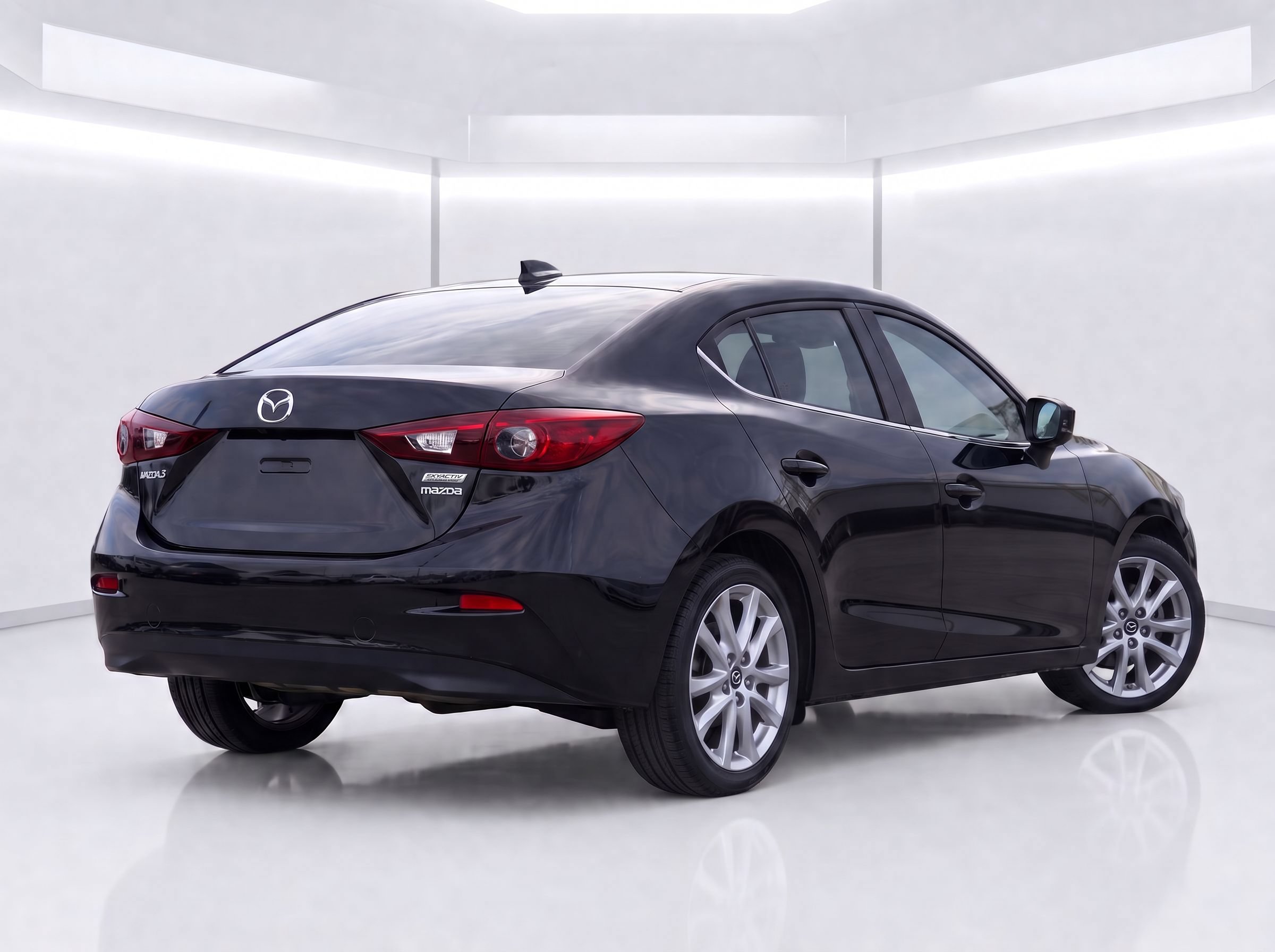 Used 2016 MAZDA MAZDA3 i Sport w/ Preferred Equipment Package FWD image 4