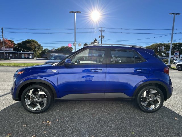 Used 2022 Hyundai Venue SEL FWD image 6