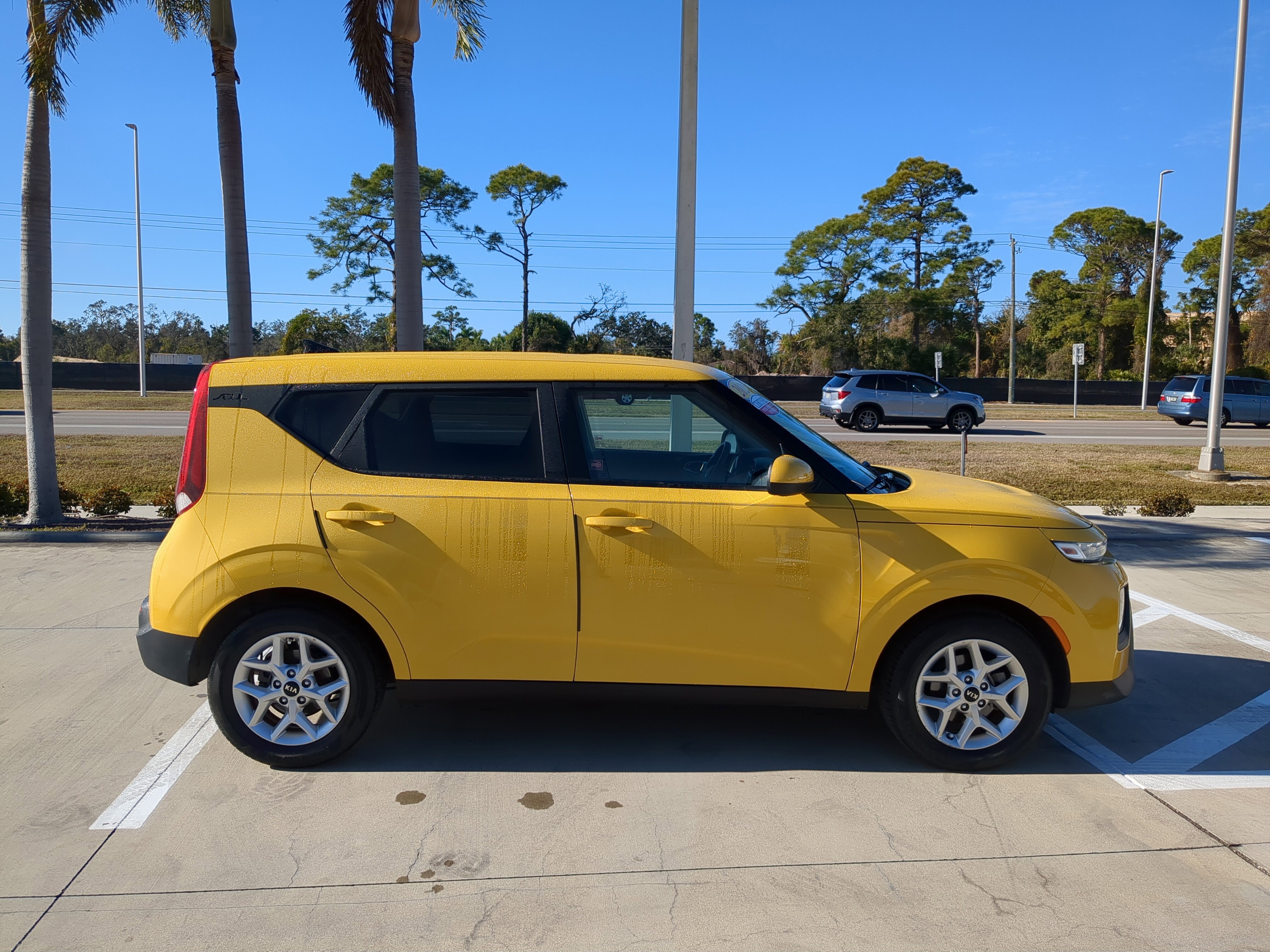 Certified 2020 Kia Soul S image 3