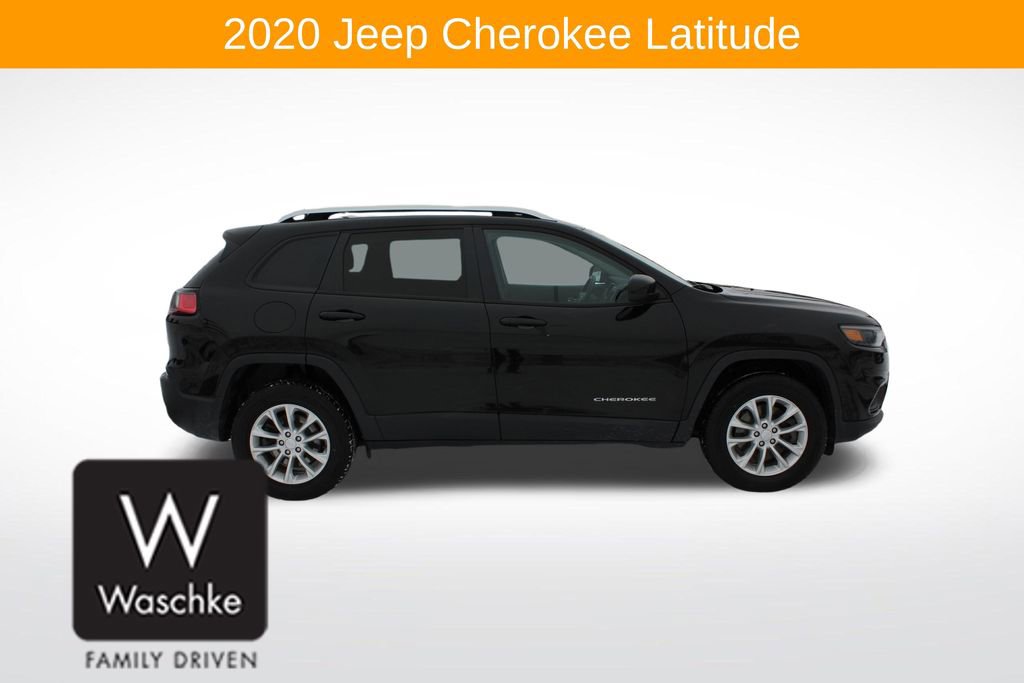 Used 2020 Jeep Cherokee Latitude w/ Cold Weather Group image 9