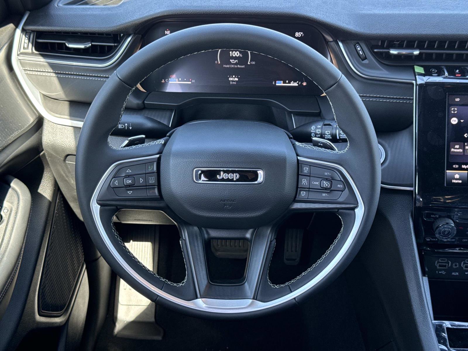 New 2026 Jeep Grand Cherokee L Laredo image 7