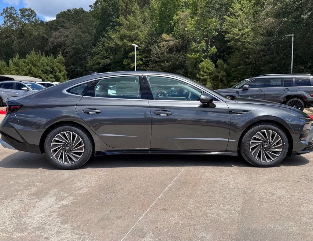 New 2026 Hyundai Sonata SEL FWD image 11